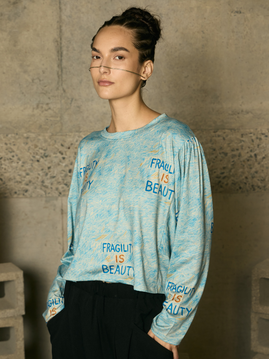 Camiseta Fruncida Manga Larga - Fragility