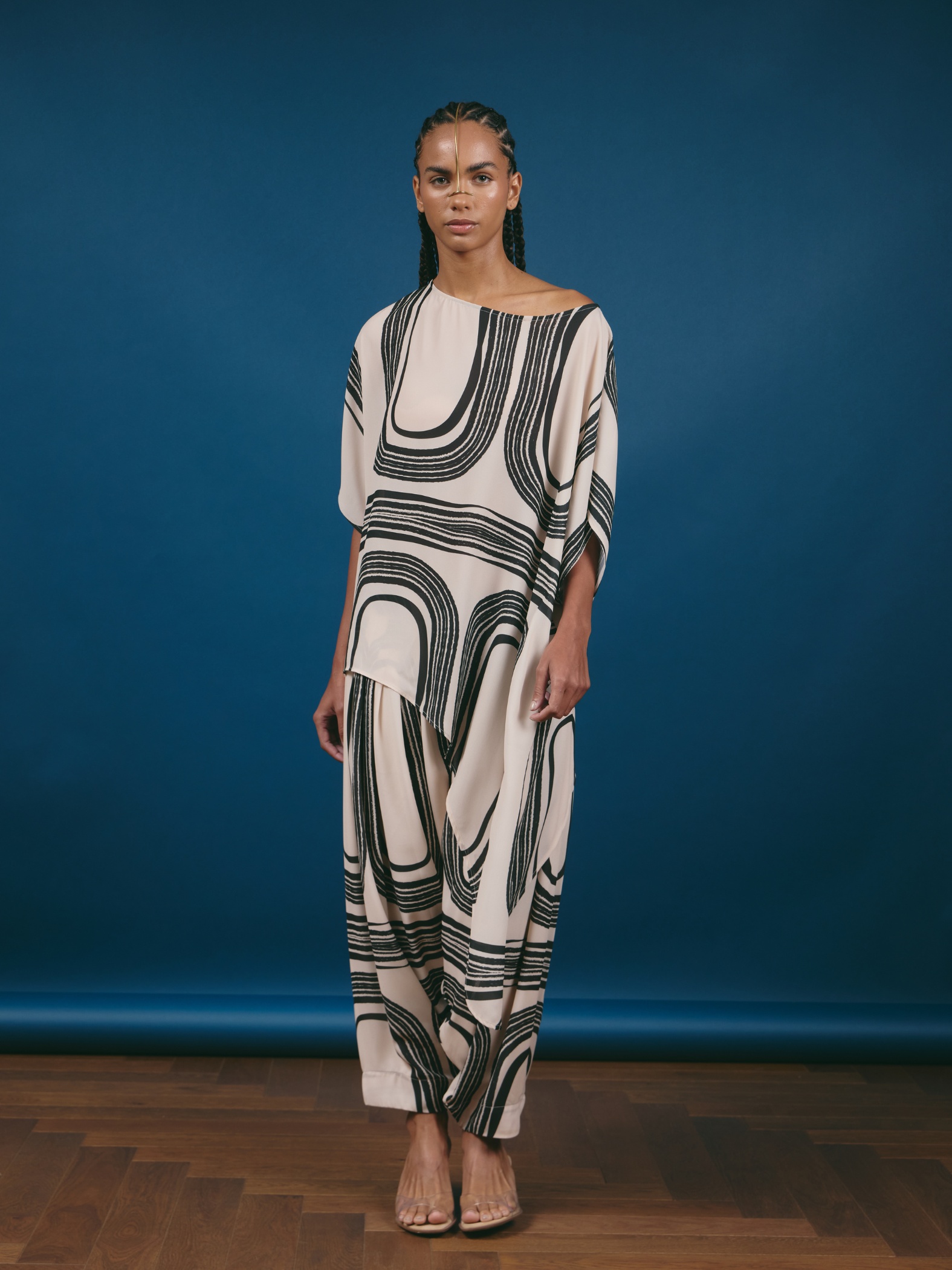 Pantalón Ancho con Pliegues - Redondelas Negras