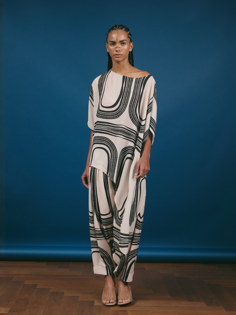 Top Asimétrico - Redondelas Negras