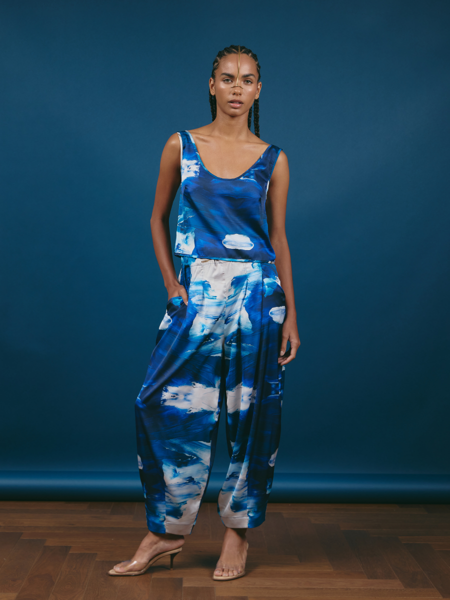 Top Satin - Brochazo Azul con Blanco